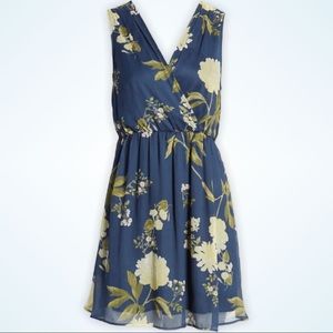 NWT VERO MODA Lucca Sleeveless Floral Dress Large